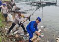 Peduli Lingkungan, Jajaran Polres Kolaka Gelar Aksi Bersih Sampah di TPI Kolakaasi