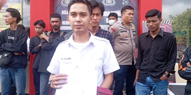 Laporan dilayangkan di Sentra Pelayanan Kepolisian Terpadu atau SPKT Polresta Kendari Sulawesi Tenggara.