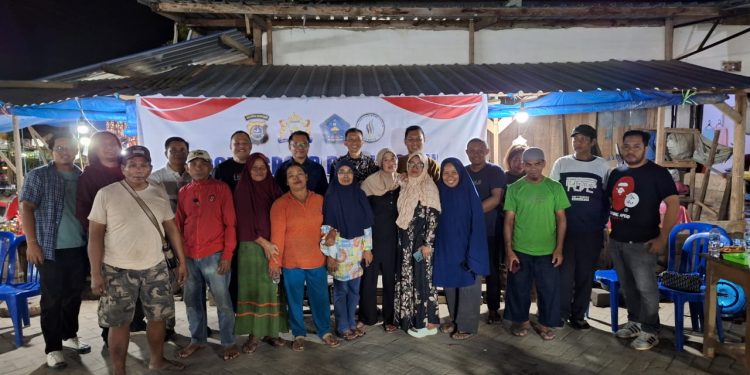 Pendampingan pendirian perseroan perorangan pelaku UMKM (Pedagang) oleh Kadin Sultra di Pasar Wayong Kendari.