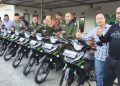 Maksimalkan Tim, ASR Serahkan 11 Unit Motor untuk Koordinator Kecamatan di Kendari