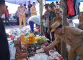 Bupati Konawe Utara Ruksamin Sidak Pasar Molawe Pastikan Pasokan Pangan Tercukupi