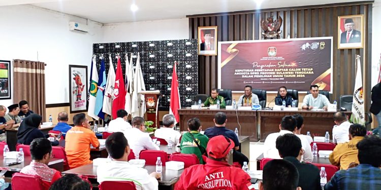 Pleno DCT Pemilu 204 KPU Sulawesi Tenggara