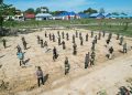 Karya Bhakti TNI, Kodim 1417 Tanam 500 Bibit Trembesi di Kolam Retensi Kendari