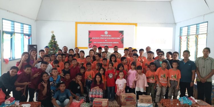 Keluarga Maluku Sultra dan GPIB bersama anak panti Harapan Baru Konawe