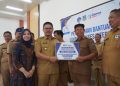 Bupati Abdul Azis Serahkan Bantuan Internet Gratis ke 29 Titik Penerima di Kolaka Timur