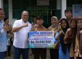 Ruksamin Sumbang Rp50 Juta Untuk Siswa SMA N 1 Wawotobi yang Akan Ikut Lomba Syair SMA tingkat ASEAN