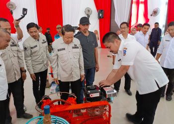 32 Kelompok TKM di Kolaka Timur Terima Bantuan Mesin Kompresor