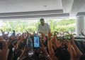 Tiba di Kendari Capres Anies Baswedan Disambut Ribuan Pendukung