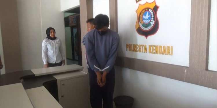Pelaku LJ (41) ditangkap Satreskrim Polresta Kendari