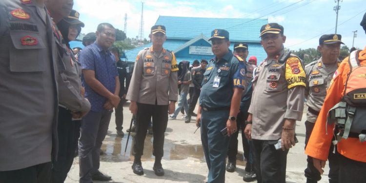 Kapolresta dan KSOP Kendari pantau pemudik di Pelabuhan Nusantara