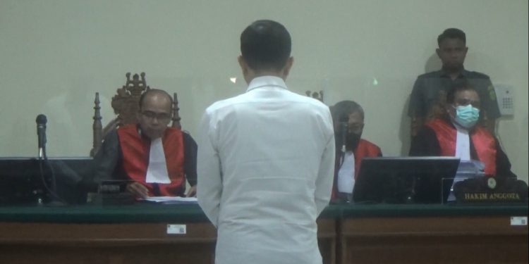 Ketua Majelis Hakim bacakan vonis Hendra Wijayanto