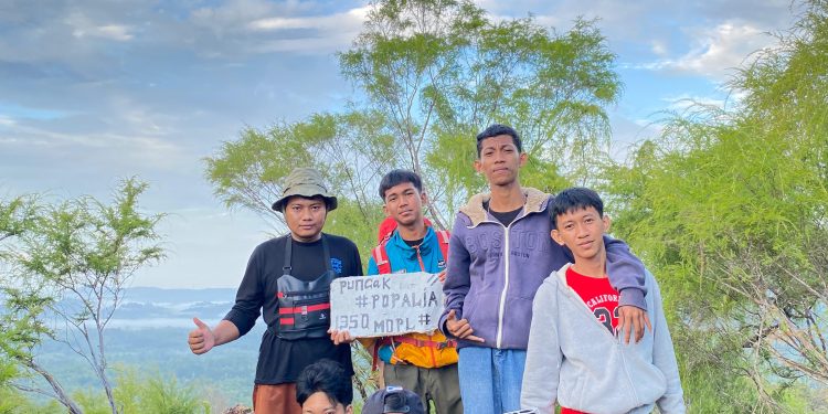 Puncak bukit Popalia ketinggian 1350 MDPL.