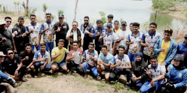 Pj Gubernur, Andap Budhi bersama atlet Dayung Sultra