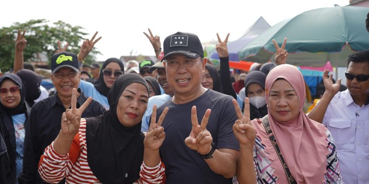 ASR disambut warga Bombana