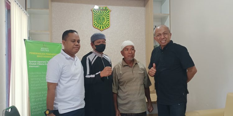 Pelaku (peci putih) ditangkap tim tabur Kejaksaan