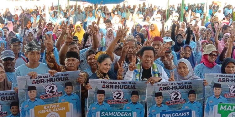 Hugua saat berkampanye di Buton Tengah