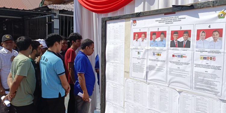 Antrian warga menyalurkan hak pilihnya