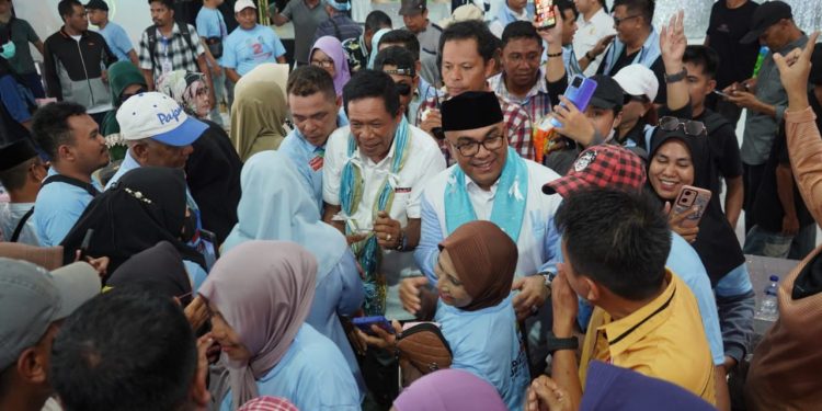 Calon wakil gubernur Sultra Hugua disambut warga di Muna