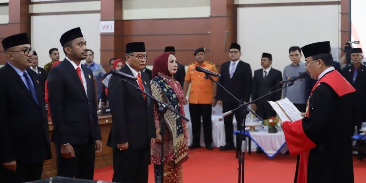 Pelantikan Pimpinan DPRD Sulawesi Tenggara