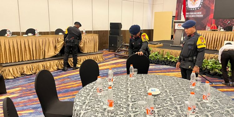 Danden Gegana pimpinan sterilisasi lokasi pleno KPU Sultra