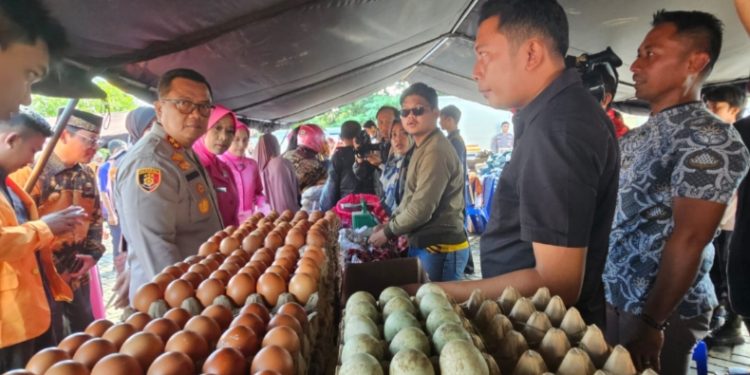 Bantu Masyarakat di Bulan Ramadan, Polda Sultra Gelar Pasar Murah di Polresta Kendari. (Foto: Istimewa)