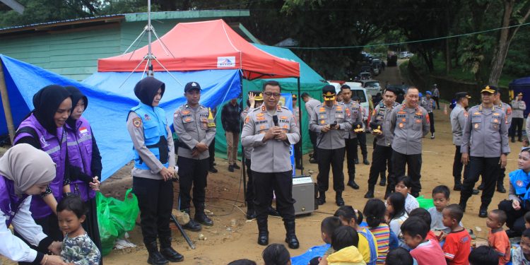 Kapolda Sultra temua anak-anak korban kebakaran di TPA Puuwatu