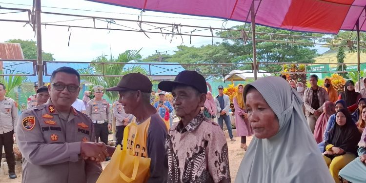 Kapolda serahkan bantuan ke warga lantai jaya
