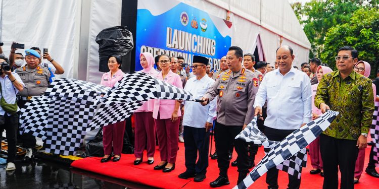 Kapolri, Jenderal Polisi Listyo Sigit Prabowo meresmikan 20 Satuan Pelayanan Pemenuhan Gizi (SPPG).