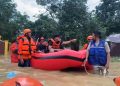 Tinjau Lokasi Banjir di Kendari, Gubernur Sultra ASR Janji Bangun Tanggul di Sungai Wanggu