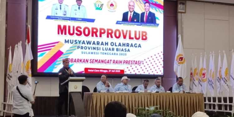 Andi Ady Aksar Terpilih Secara Aklamasi sebagai Ketua Umum KONI Sultra 2025-2029 dalam Musorprovlub yang digelar di salah satu hotel di Kendari, Minggu (27/7/2025))