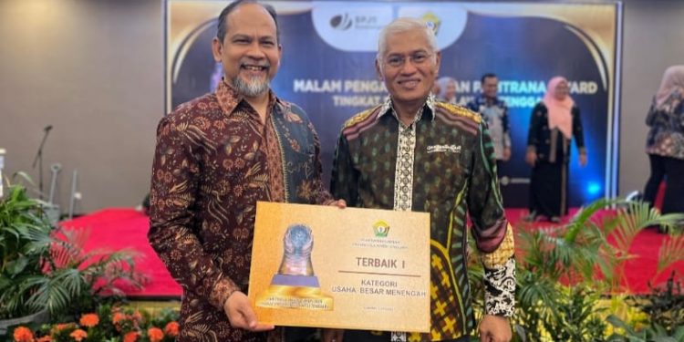 Peduli Pekerja Rentan, PT VDNI Diganjar Paritrana Award 2025 Terbaik Usaha Besar Menengah. (Foto: Istimewa)