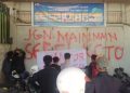 Kantor PT Indomobil Finance Kendari Disegel Buruh, Tuntut Hak-Hak Pekerja, Senin (22/9/2025). (Foto: Istimewa)