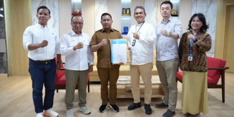 Bupati Muna Barat, La Ode Darwin, Audiensi di BPH Migas Usulkan Penambahan Kuota BBM untuk Petani dan Nelayan, Selasa (21/10/2025). (Foto: Istimewa)