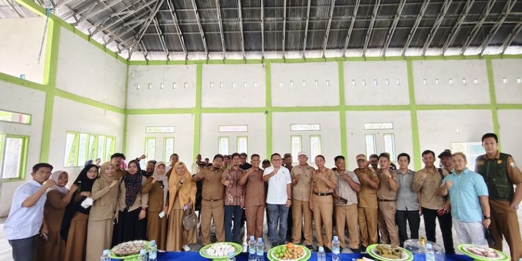 Dukung Ketahanan Pangan, Anggota DPR RI Jaelani Salurkan 6 Ton Bibit Jagung di Kolaka Utara, Sulawesi Tengara, Selasa (21/10/2025). (Foto: istimewa)