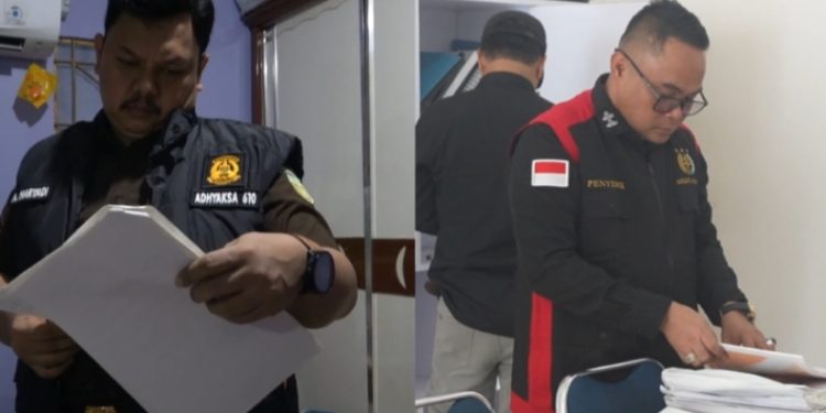Tim Penyidik Kejati Sultra geledah Kantor Inspektur Tambang dan rumah tersangka kasus korupsi Tambang Nikel, Selasa (28/10/2025). (Foto: Istimewa)