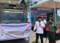 Wakil Wali Kota Kendari, Sudirman, berangkatkan dua truk bantuan kemanusiaan untuk korban bencana banjir Aceh dan Sumatera di Balai Kota Kendari, Rabu (10/12/2025). (Foto: kendarikota.go.id)