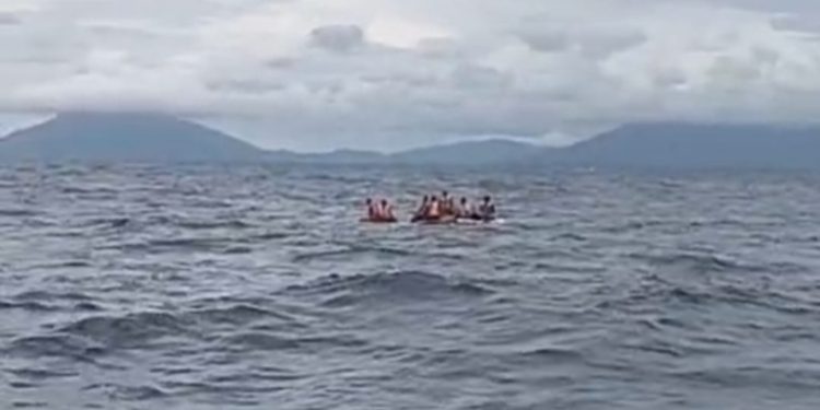 6 ABK KLM Setia Kawan Selamat Usai Kapal Tenggelam di Perairan Bombana, Selasa (24/2/2026). (Foto: Istimewa)