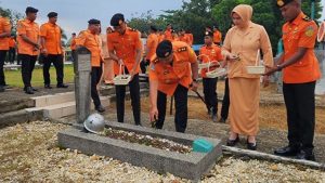 HUT ke-54 Basarnas, KPP Kendari Gelar Kegiatan Sosial dan Ziarah Makam Pahlawan, Jumat (27/2/2026). (Foto: Istimewa)