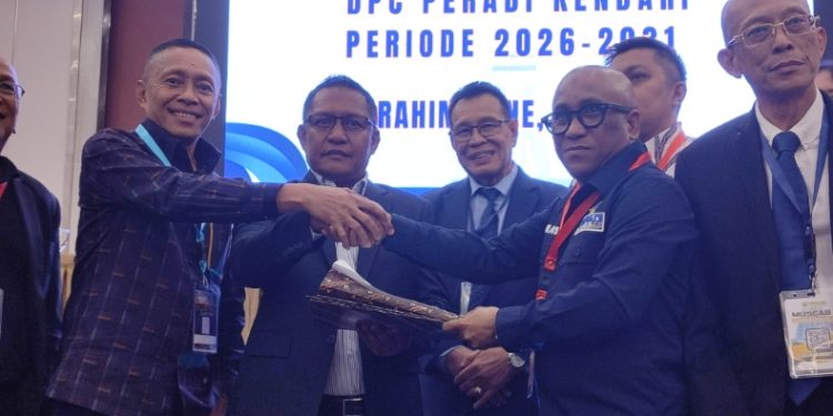 Bupati Buton Utara, Afirudin Mathara Hadiri Muscab II DPC Peradi Kendari di Hotel Claro, Sabtu (18/4/2026).