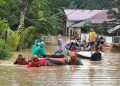 Basarnas Kendari Evakuasi Warga dari Permukiman Terkepung Banjir, Minggu (10/5/2026). (Foto: Basarnas Kendari)
