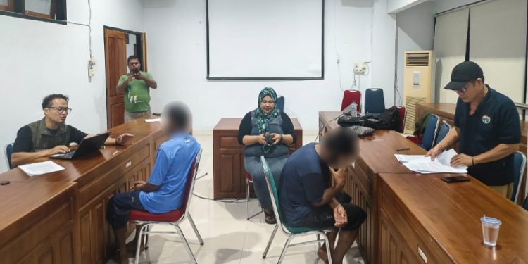 Gakkum Kehutanan Tetapkan Dua Tersangka Pembalakan Liar di Kawasan Konservasi TWA Mangolo Kolaka. (Foto: Dok Gakkum Kehutanan Wilayah Sulawesi)