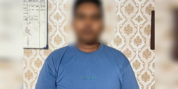 Penadah motor curian berinisial SA (31) diamankan Tim Buser 77 dan Unit Intel Polresta Kendari pada Kamis (21/5/2026). (Foto: Istimewa)