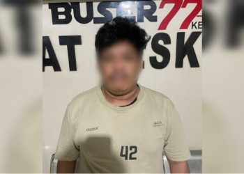Residivis narkoba DE (37), pelaku penganiayaan berat di parkiran Exodus Kendari, diamankan di Polresta Kendari. (Foto: Istimewa).