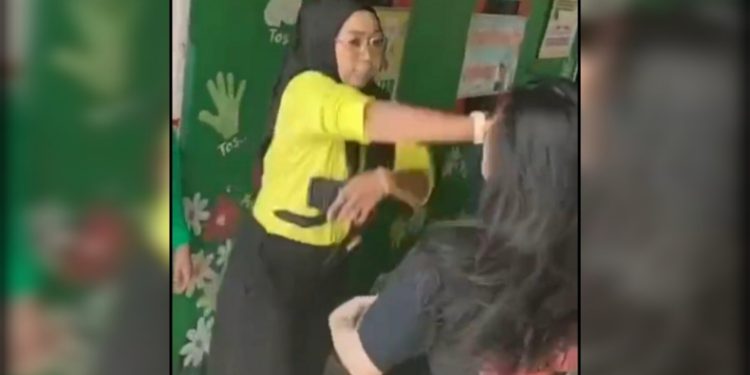 Viral Guru TK di Kendari Tampar Orang Tua Murid, Korban Tempuh Jalur Hukum. (Foto: Istimewa/tangkapan layar)
