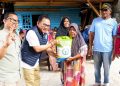 Anggota DPR RI Jaelani Bagikan Bantuan Pangan ke Warga Kendari. (Foto: Istimewa)