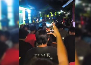 Pesta Miras dan "Open Bo" di Kantor Lurah Poasia, 2 Lurah di Kendari Nyaris Diamuk Warga, Jumat (12/6/2026). (Foto: Istimewa)