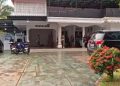 Rujab Wakil Bupati Kolaka dan Rumah Direktur Perusahaan Tambang PT Babarina Digeledah, Selasa (23/6/2026). (Foto: Istimewa)